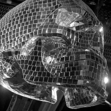 Photo en noir et blanc de Skully 